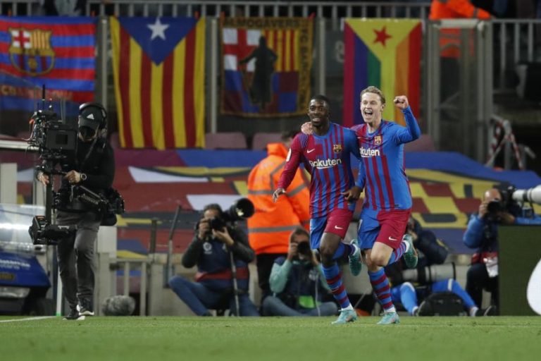 Treinador do FC Barcelona diz que clube trabalha para renovar com Dembélé