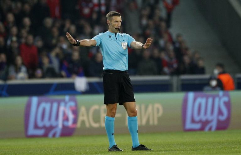 LE: Árbitro italiano Davide Massa no Sporting de Braga-Rangers