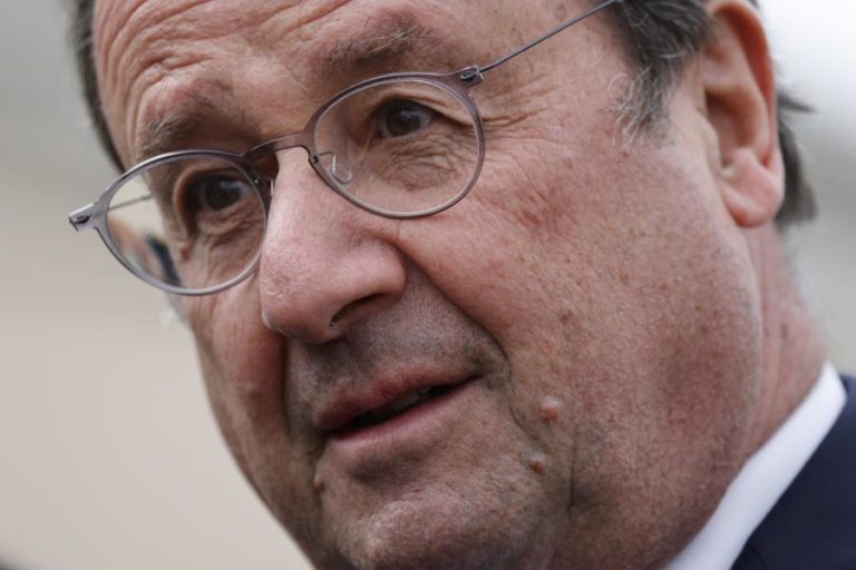 Ex-presidente francês François Hollande apela ao voto em Macron na segunda volta