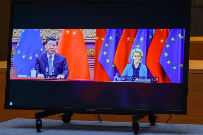 Ucrânia: Von der Leyen avisa China para não subverter sanções e não apoiar regime russo