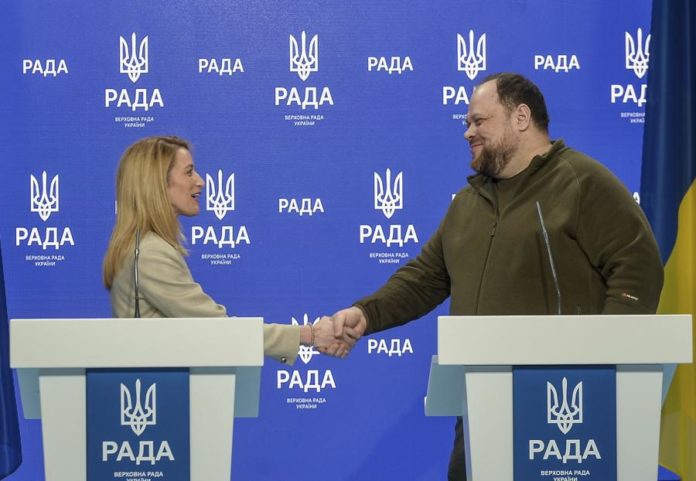 37403848.jpg