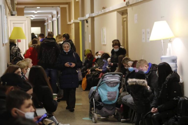 Centro Europeu de Controlo de Doenças e OMS não recomendam rastreio à tuberculose a refugiados ucranianos