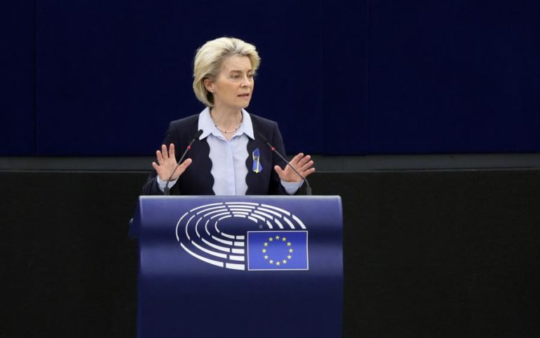 Ucrânia: Ursula von der Leyen e Josep Borrell deslocam-se a Kiev na sexta-feira