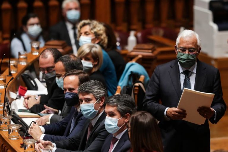 Governo: “Eu estarei cá mais quatro anos e seis meses”, diz Costa a Rio