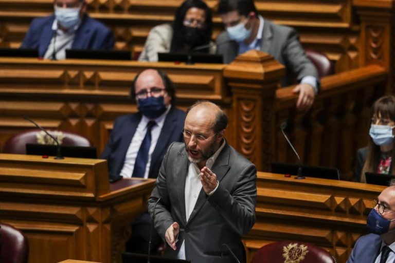 OE2022: Livre quer “sinais políticos” do Governo para debater propostas na especialidade