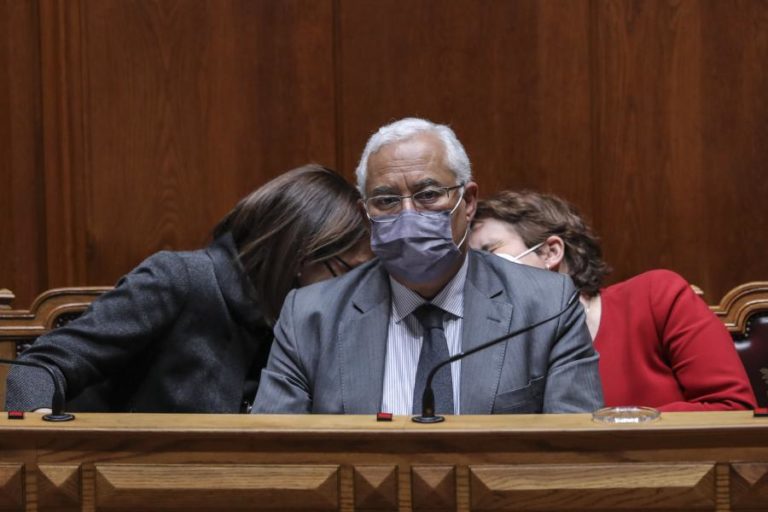 OE2022: Costa já assinou a proposta do Governo que em breve entrará no parlamento