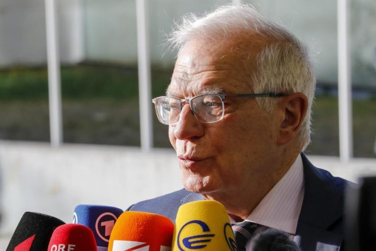 Ucrânia: MNE da UE vão certamente falar de sanções adicionais – Borrell