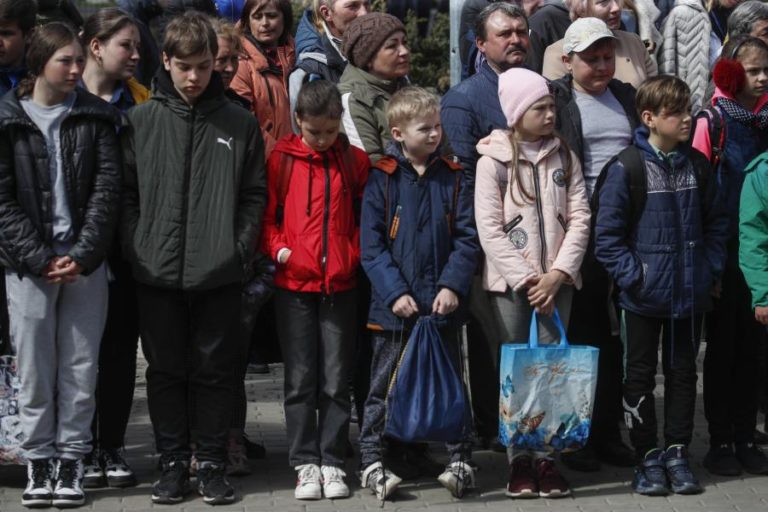 Ucrânia: Reino Unido recebeu 16.400 refugiados, ONU alerta para riscos