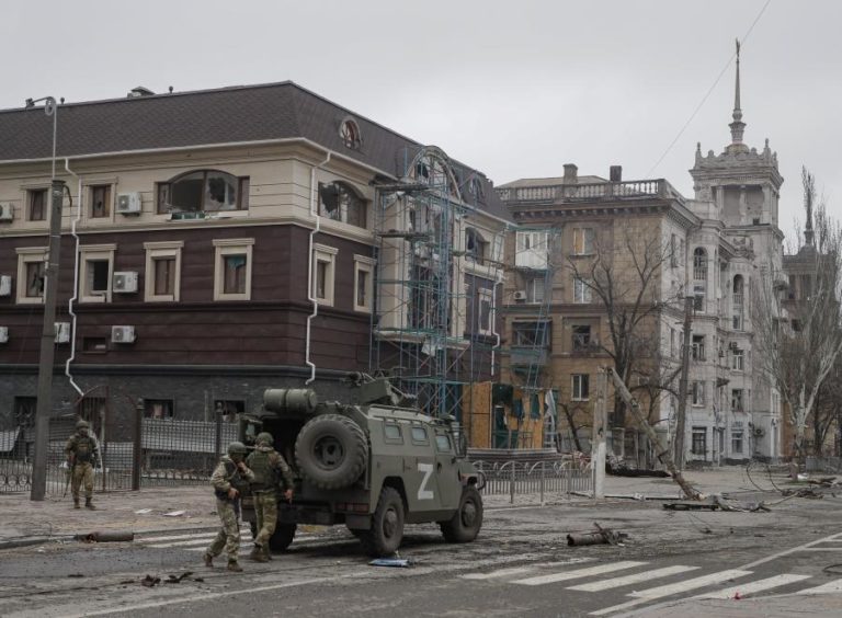 Ucrânia: Putin cancela assalto à resistência em Mariupol mas mantém bloqueio