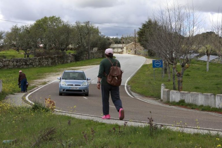 Ponte construída pelo povo na zona de Almeida une portugueses e espanhóis há 30 anos