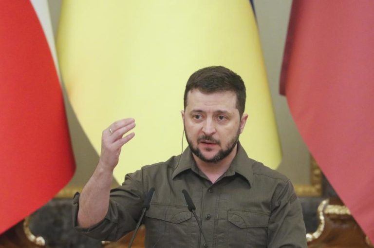 Ucrânia: Zelensky acusa Alemanha e Hungria de bloquearem embargo à energia russa
