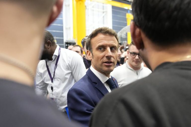 Macron considera “chocante e excessivo” salário de Carlos Tavares no grupo automóvel Stellantis