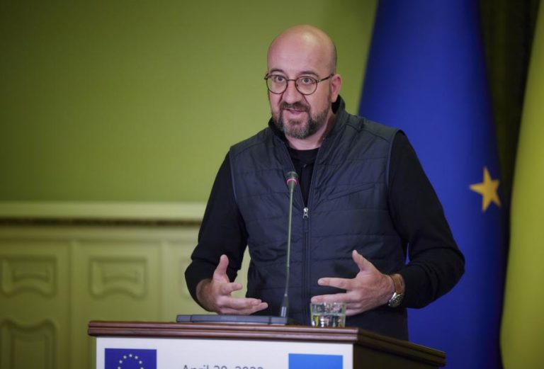 Ucrânia: Charles Michel pede a Putin acesso humanitário e passagem segura em cidades ocupadas