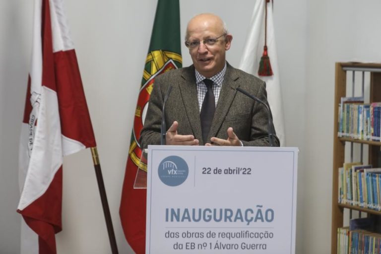 Santos Silva salienta evolução na educação e na descentralização em Portugal