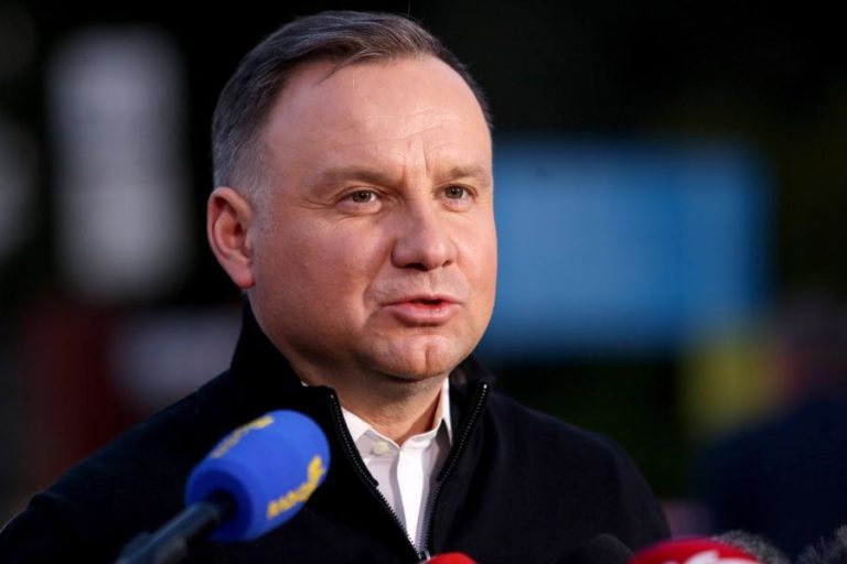 Polónia anuncia medidas legais contra a Rússia por corte de gás