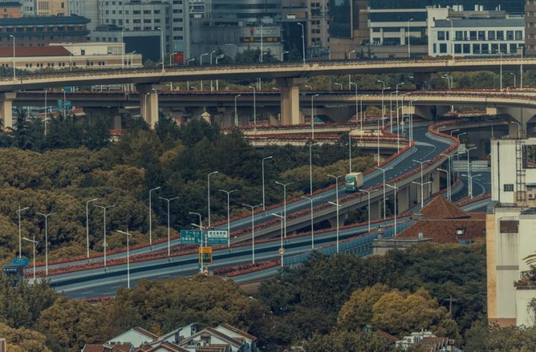 Covid-19: China registou contração industrial em abril