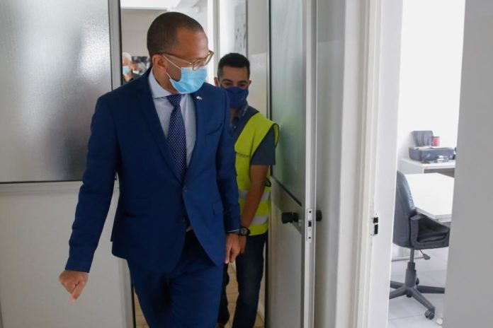 30551979.jpg