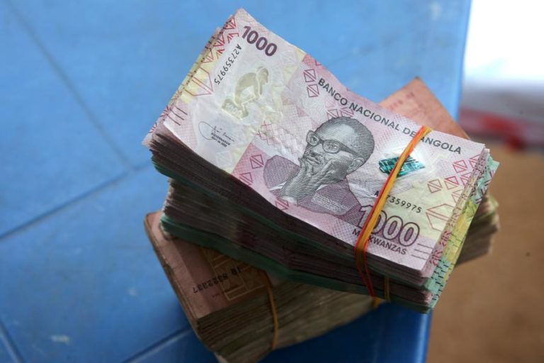 BNA diz que kwanza atingiu o equilíbrio e aponta para estabilização do câmbio