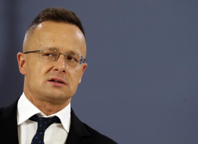 Hungria rejeita proposta de embargo da UE a petróleo russo