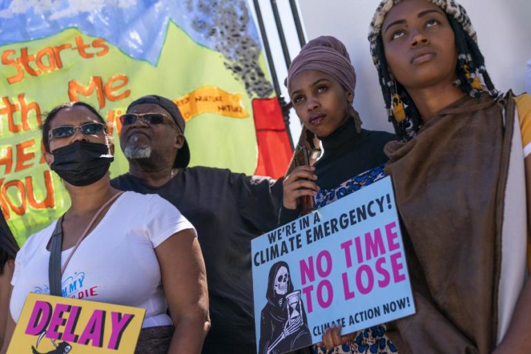 Alterações climáticas agravam deslocamento forçado de populações em África