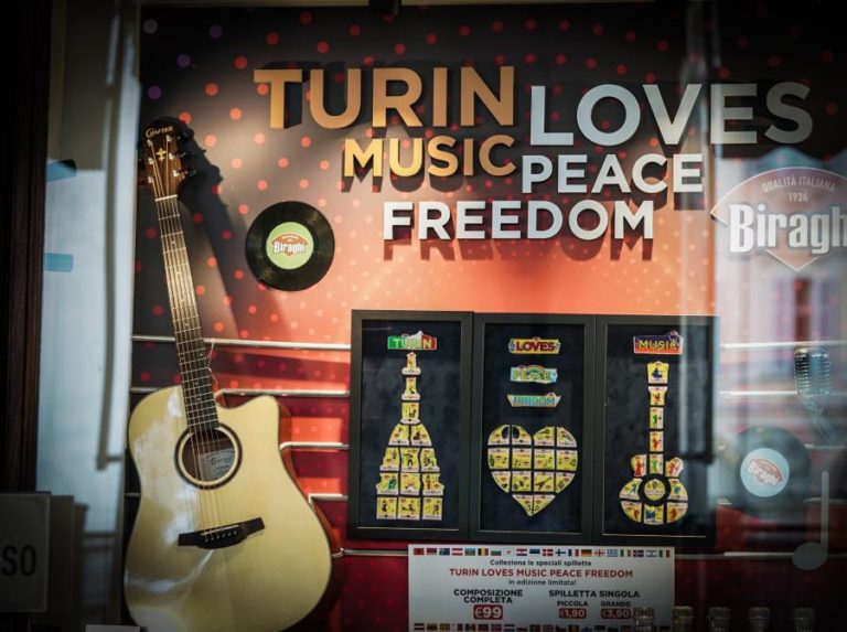 Eurovisão: Portugal compete hoje por um lugar na final do concurso