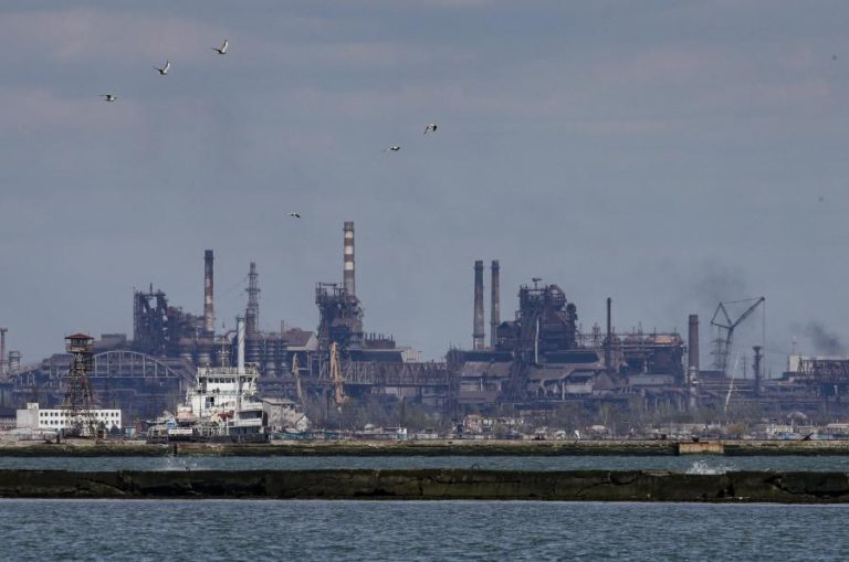 Ucrânia: Líder separatista anuncia nacionalização de navios em Mariupol