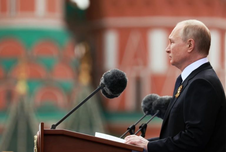 Ucrânia: Putin disse que as Forças Armadas russas combatem uma “ameaça inaceitável”