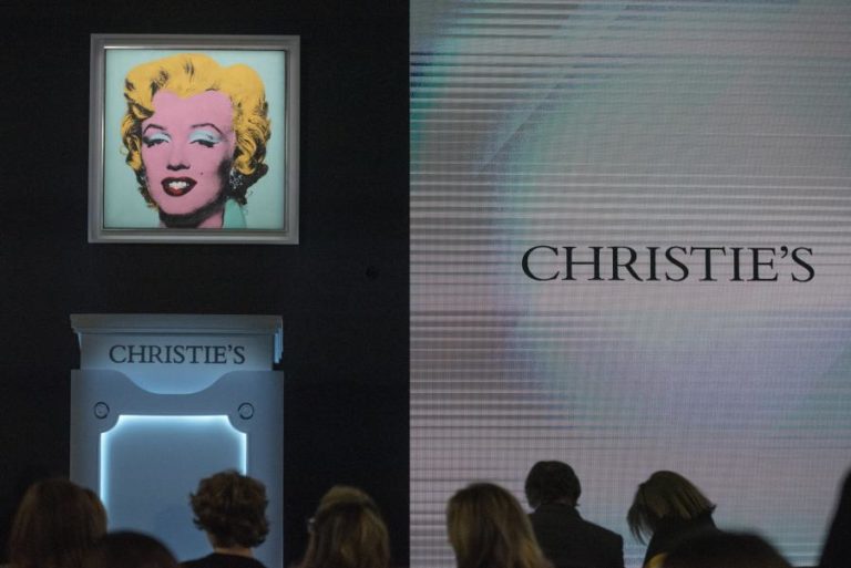 Retrato de Marilyn Monroe por Andy Warhol alcança valor recorde em leilão