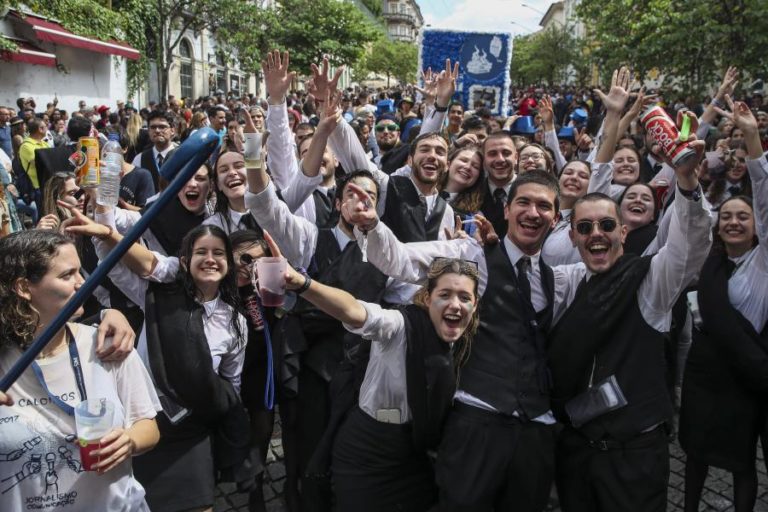 Queima das Fitas de Coimbra regista maior afluência dos últimos seis anos