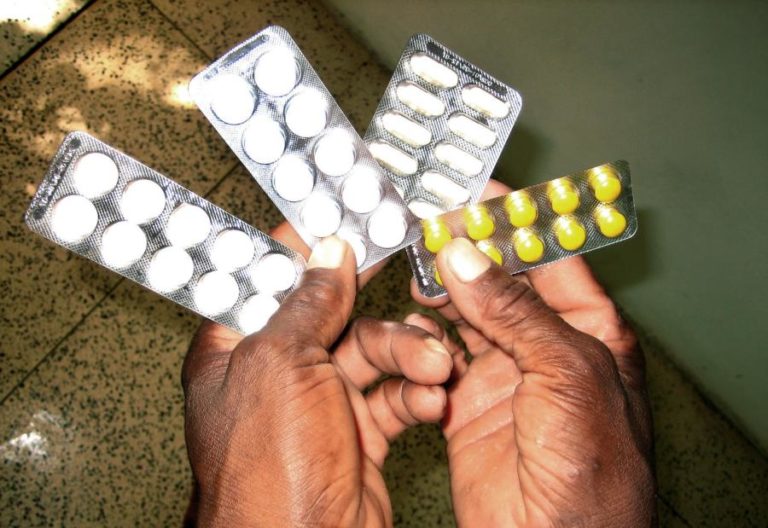 Senegal apreende medicamentos contrafeitos no valor de 1,7 milhões de euros