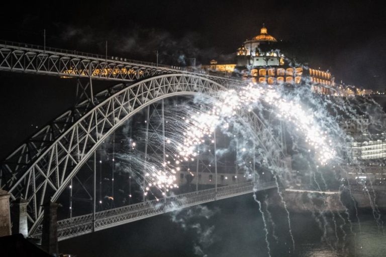 Bailaricos e balões regressam hoje às ruas do Porto depois de dois anos atípicos