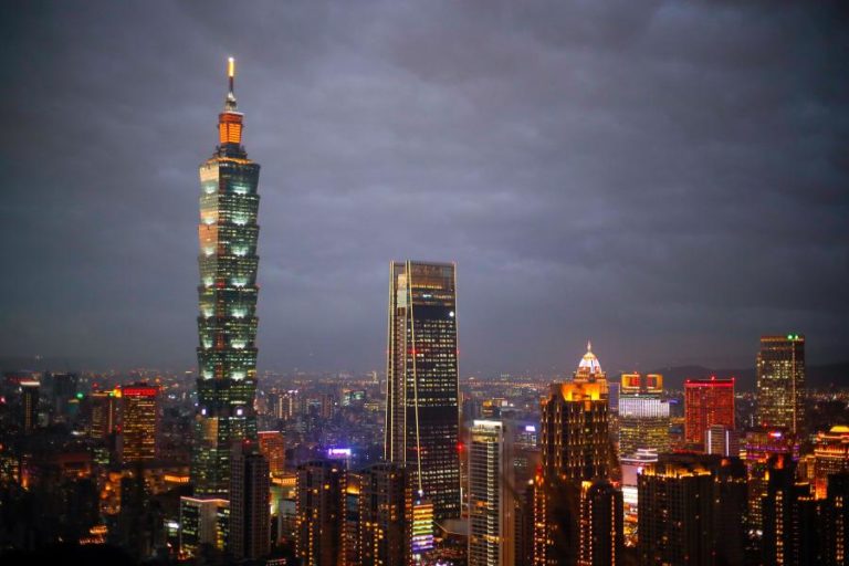 Comissário chinês em Macau diz não haver “espaço para concessões” sobre Taiwan