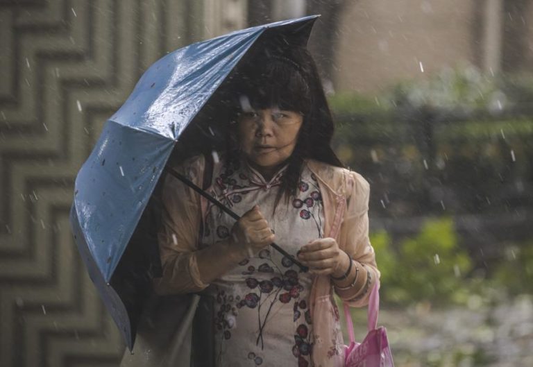 Milhares de pessoas afetadas por inundações no centro e leste da China