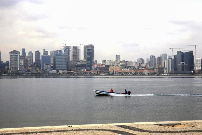 Mercado de capitais angolano regista interesse de investimento estrangeiro de 560,1 ME