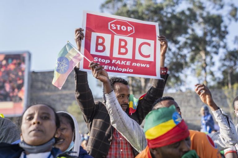 Governo conduz detenções em massa de jornalistas e ativistas em Amhara