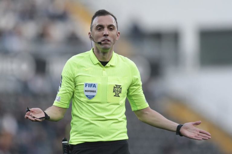 João Pinheiro volta a ser o melhor árbitro português de futebol na época 2021/22