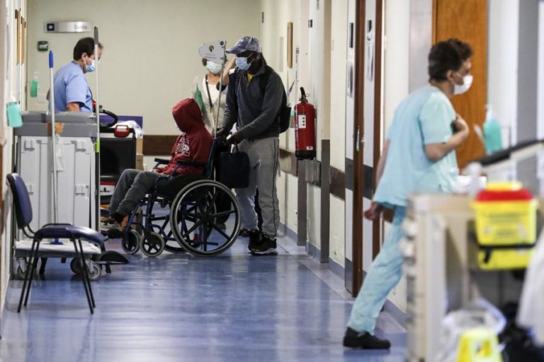 Festas populares podem resultar em 350 mil contágios diretos