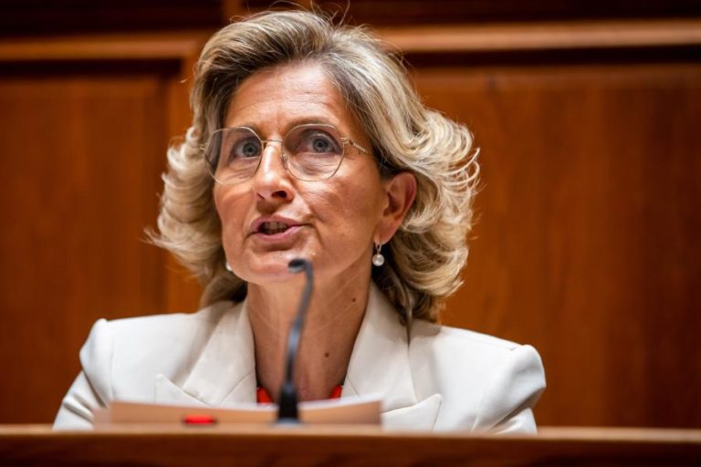 Governo quer contributo dos autarcas para “enriquecer discussão” sobre a descentralização