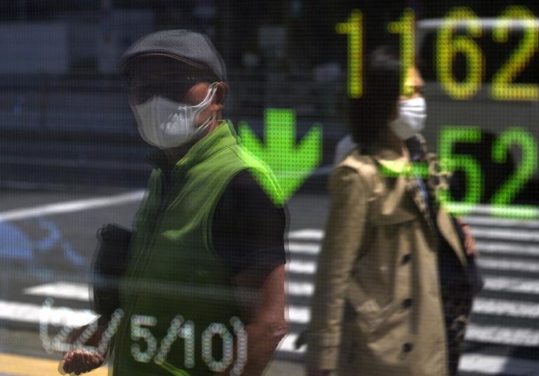 Bolsa de Tóquio fecha a perder 1,49%