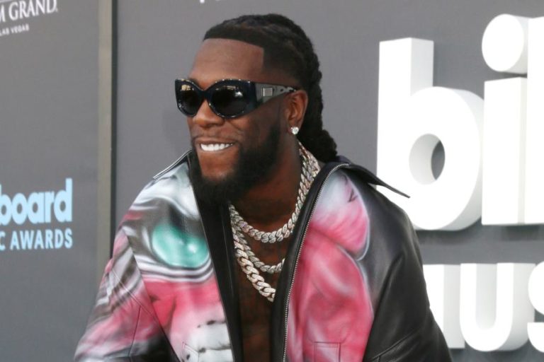 Festival Summer Fest regressa à Ericeira com Burna Boy e Trippie Redd em destaque