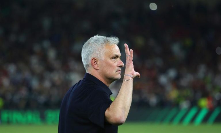 “Sinto-me jovem e vão ter de me aturar mais uns anos diz José Mourinho