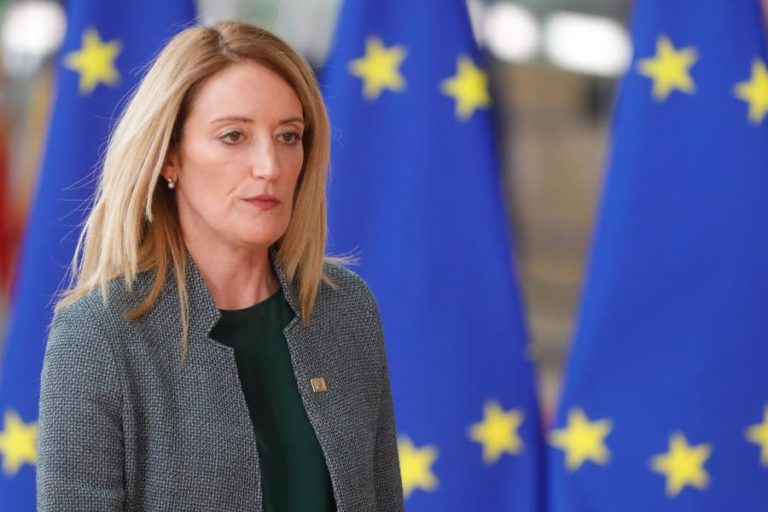 Parlamento Europeu proíbe entrada a empresários russos com efeito imediato