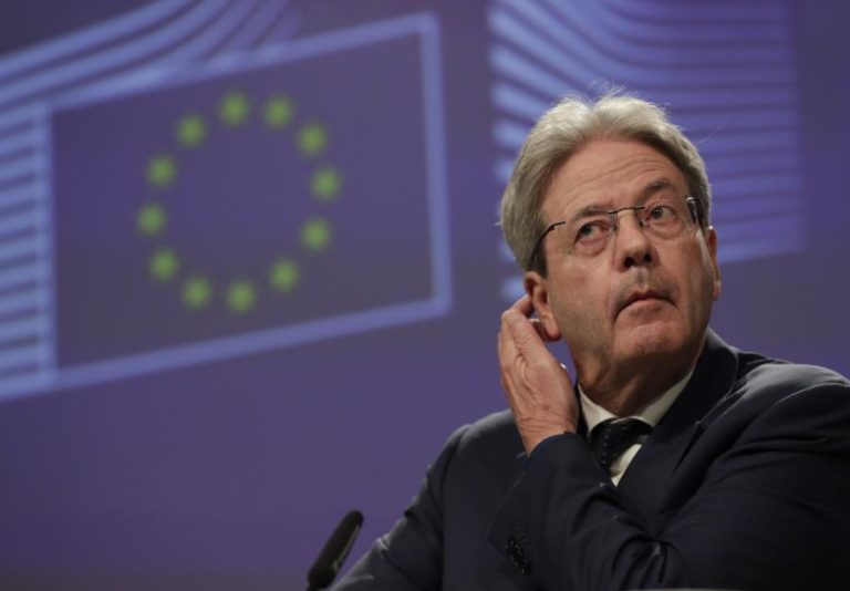 Comissário europeu para os Assuntos Económicos nega por agora bloqueio do gás russo