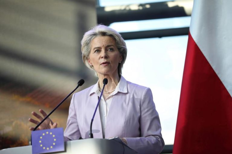Von der Leyen avisa Polónia que só recebe 35 mil ME do PRR quando concretizar reformas