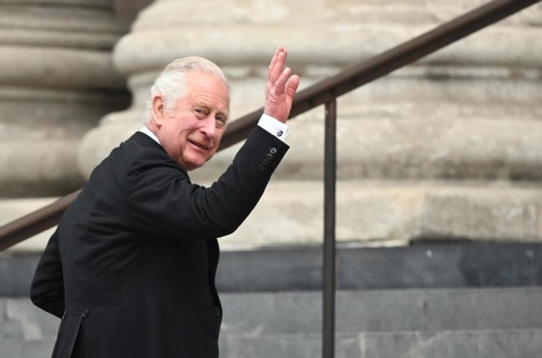 Dois futuros reis devem homenagear rainha Isabel II no concerto de hoje