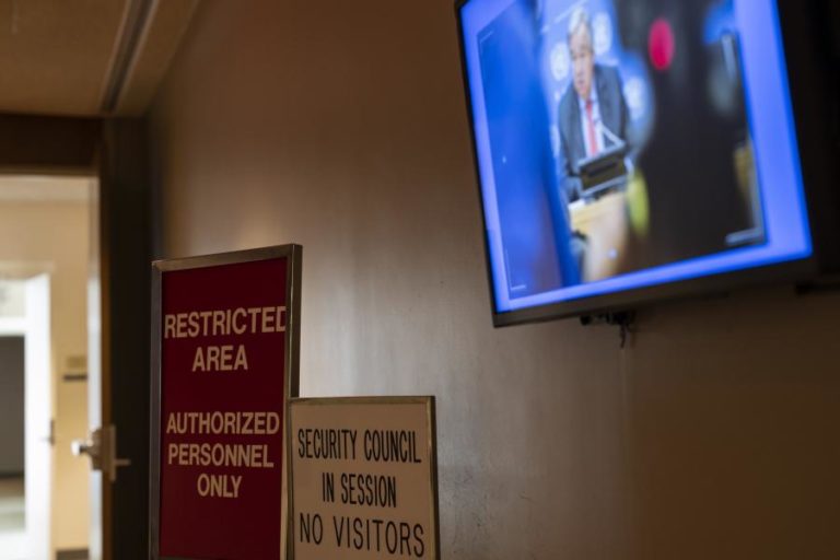 Guterres pede “ação coletiva” urgente para “revitalizar” o mar