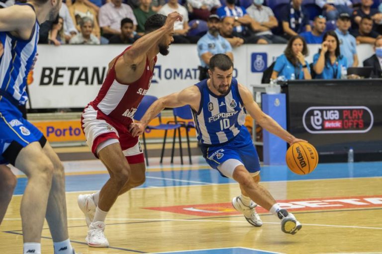 FC Porto vence Benfica e reduz desvantagem na corrida ao título de basquetebol