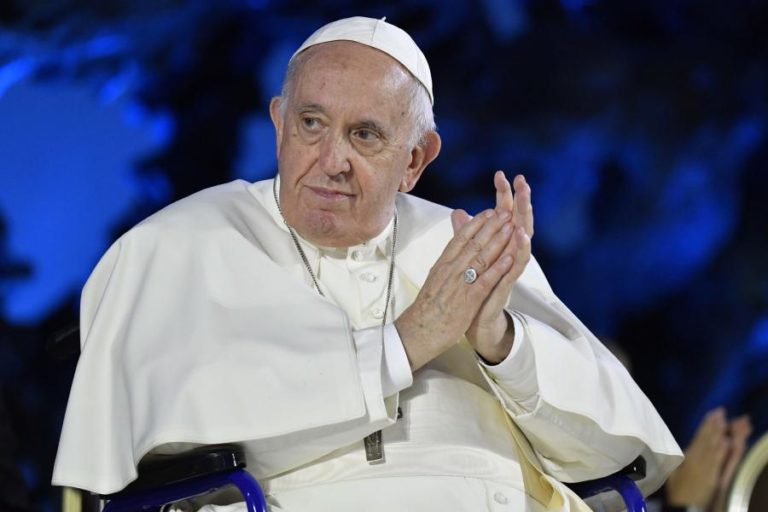 Papa manda publicar na internet arquivos sobre perseguição a judeus no Holocausto