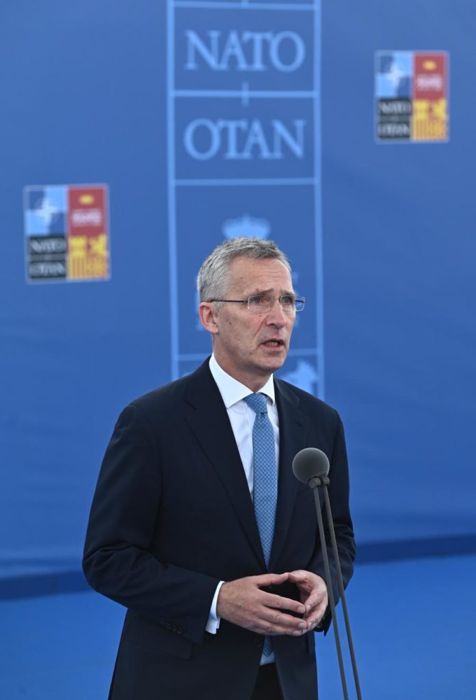 38860183.jpg