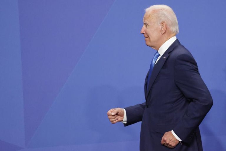 Biden quer reverter decisão do Supremo que limita regulação ambiental